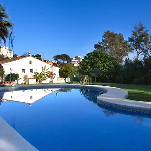 Agradable Adosado Con Piscina La Hidalga Benalmádena